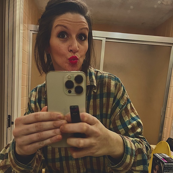 Meet your Posher, Haley - Picture 7 of 8